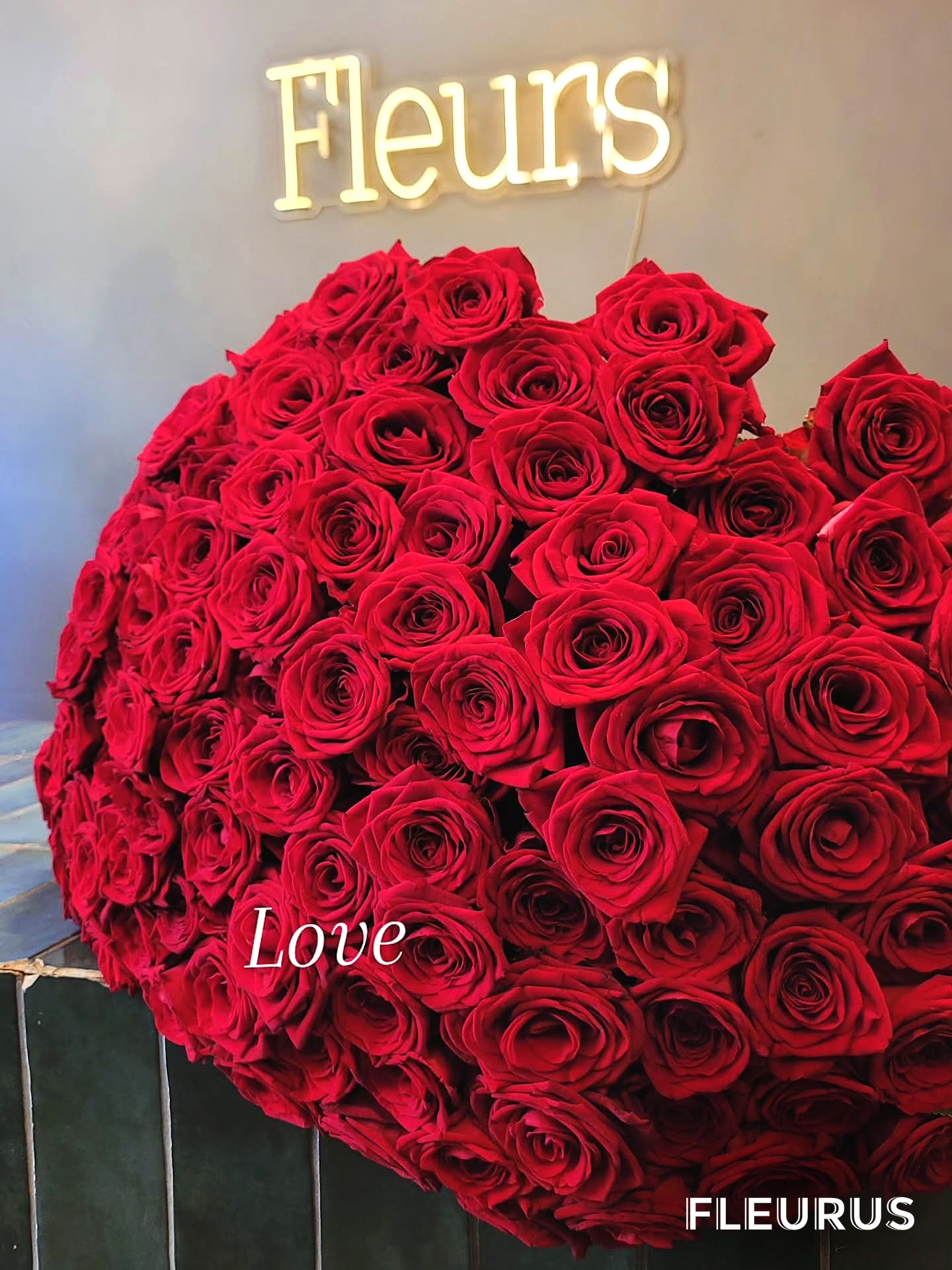 Saint-Valentin — cœur de roses rouges